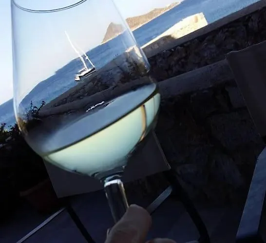 Nyaraló Maisonette By The Sea