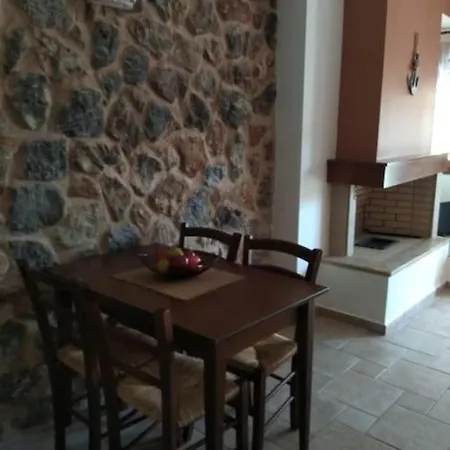 Maisonette By The Sea Дом отдыха Vromolithos