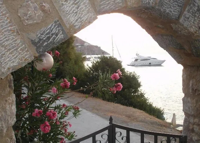 Maisonette By The Sea Feriehus Vromolithos