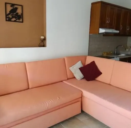 Maisonette By The Sea Vromolithos